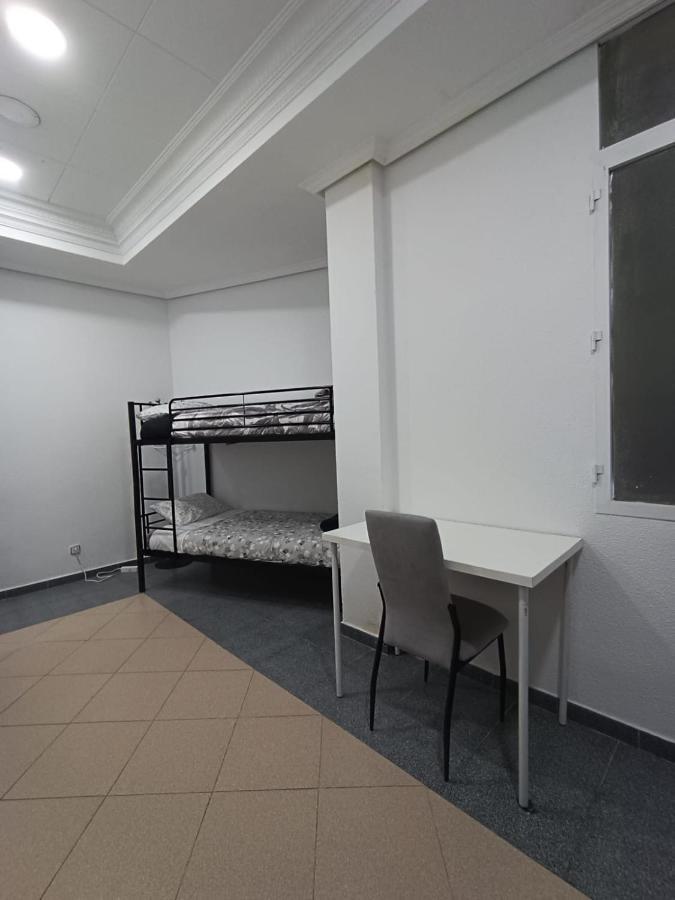 Parsa Booking Мадрид Екстериор снимка